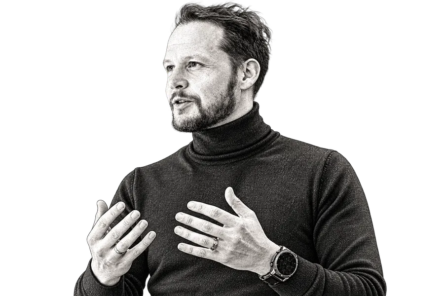 Blekkillustrasjon av Lars Erlend Leganger som gestikulerer under en samtale